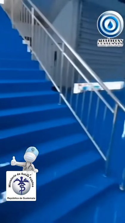 Poster de escaleras y piso azul con acabado epóxico brillante
